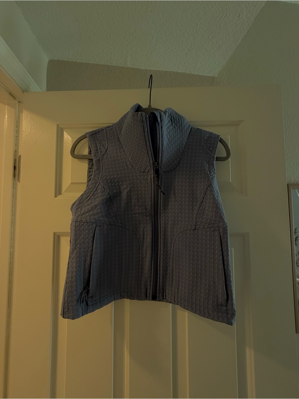 lululemon athletica light blue quilted zip-up women's vest